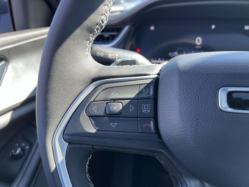 new 2025 Jeep Grand Cherokee L car, priced at $43,614