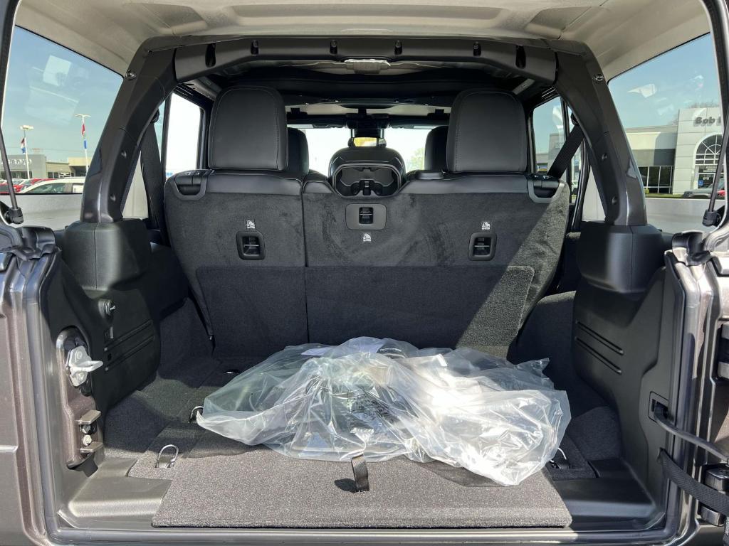 new 2025 Jeep Wrangler car, priced at $65,389