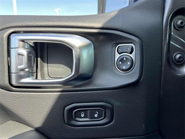new 2025 Jeep Wrangler car, priced at $60,637