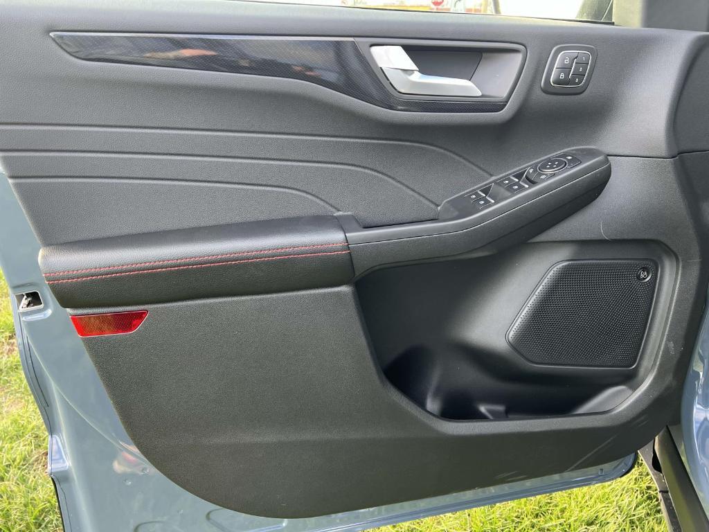 new 2025 Ford Escape car, priced at $33,351