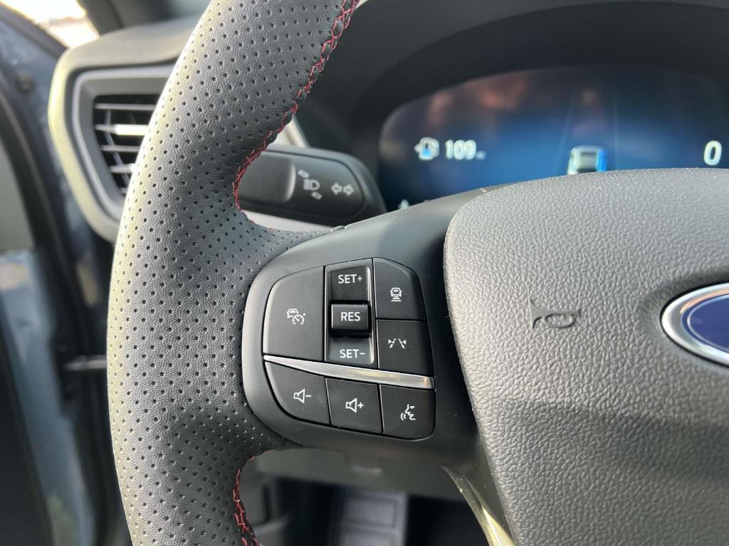 new 2025 Ford Escape car, priced at $33,351