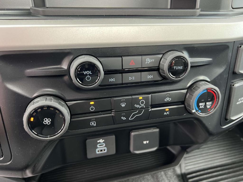 new 2025 Ford F-250 car, priced at $61,305