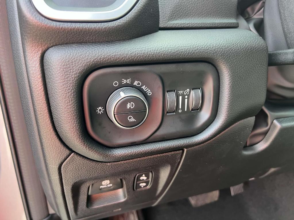 new 2025 Ram 1500 car, priced at $52,639