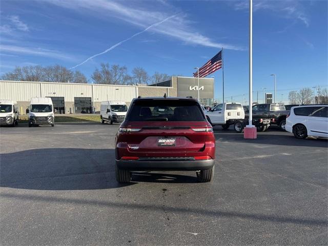 new 2025 Jeep Grand Cherokee car, priced at $49,170