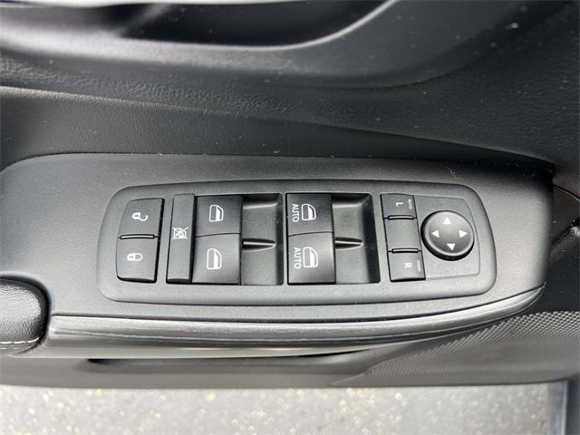 used 2014 Jeep Cherokee car, priced at $9,995