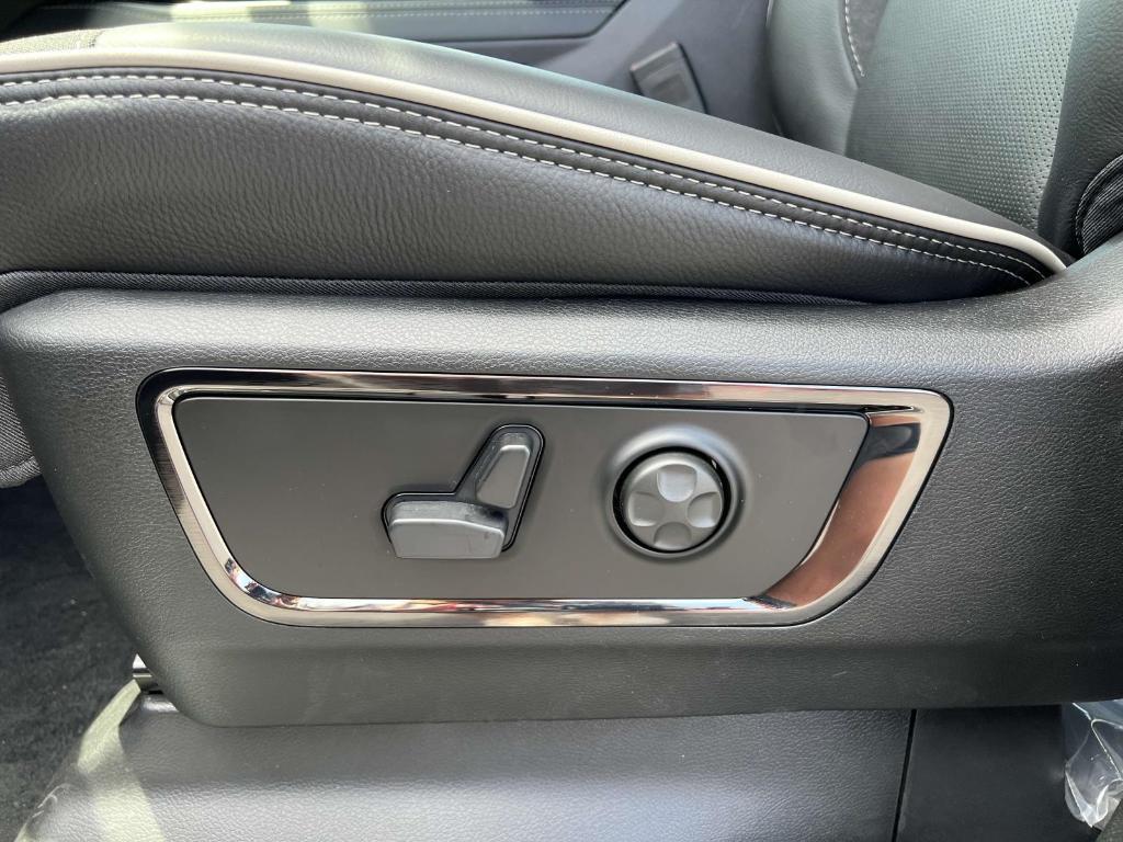 new 2025 Ram 1500 car, priced at $74,125