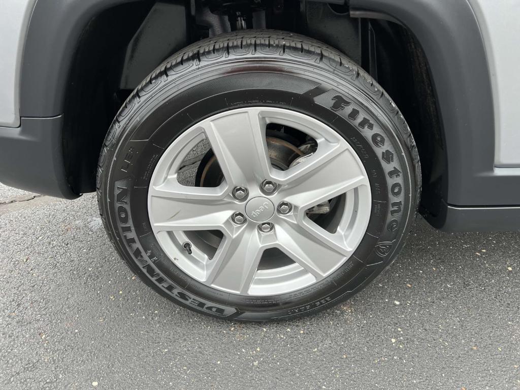 used 2022 Jeep Compass car, priced at $18,000