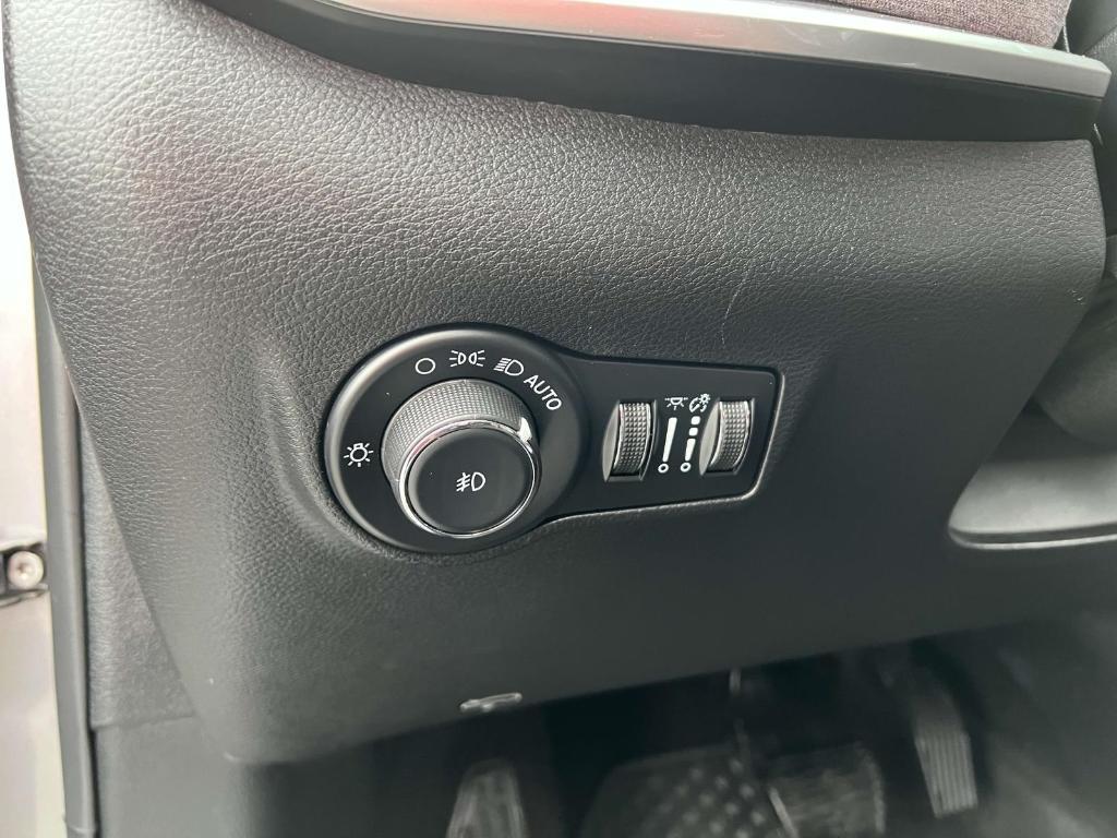 used 2022 Jeep Compass car, priced at $18,000