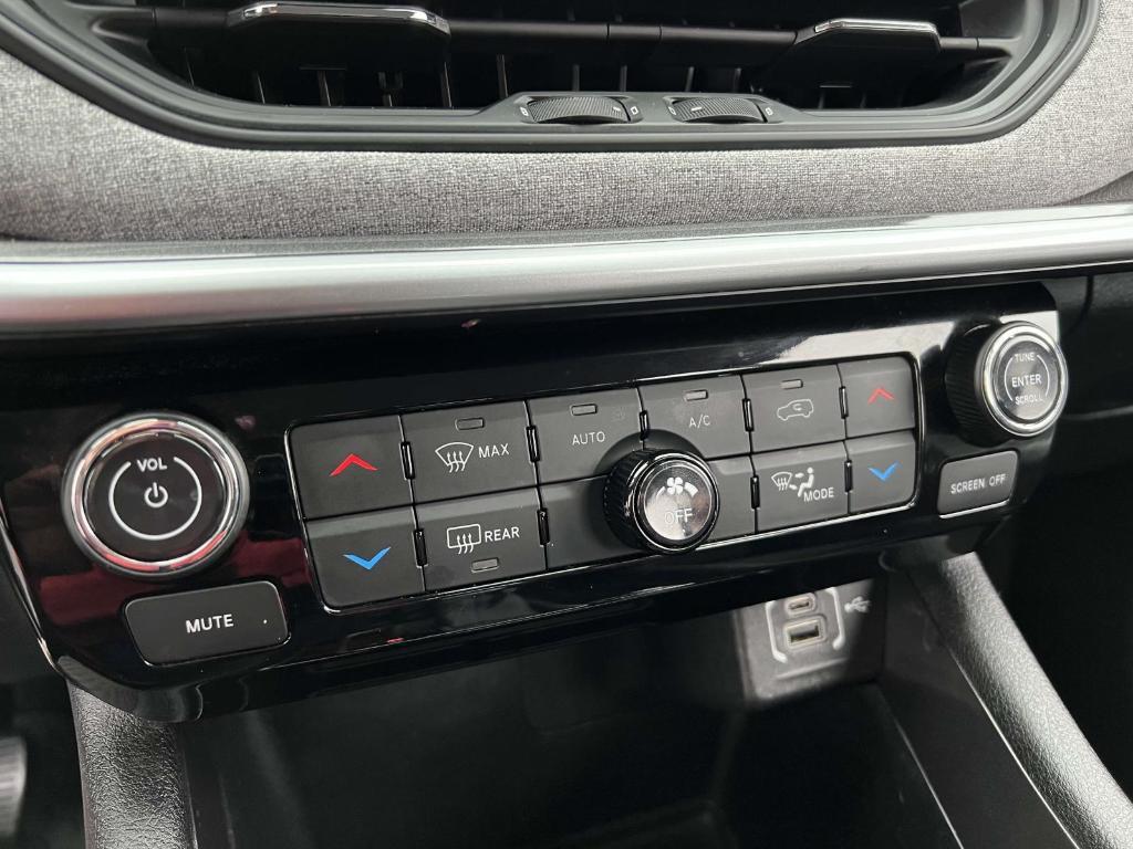 used 2022 Jeep Compass car, priced at $18,000