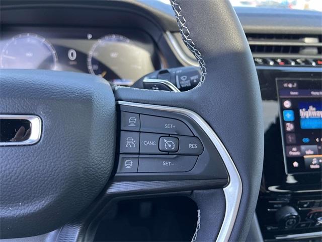 used 2025 Jeep Grand Cherokee car, priced at $37,495