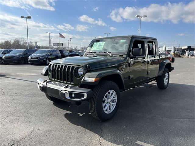 new 2023 Jeep Gladiator car, priced at $45,555