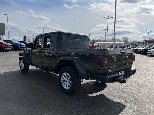 new 2023 Jeep Gladiator car, priced at $45,555