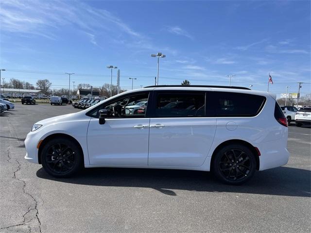 new 2024 Chrysler Pacifica car, priced at $50,470