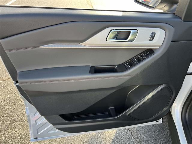new 2025 Ford Explorer car, priced at $48,355