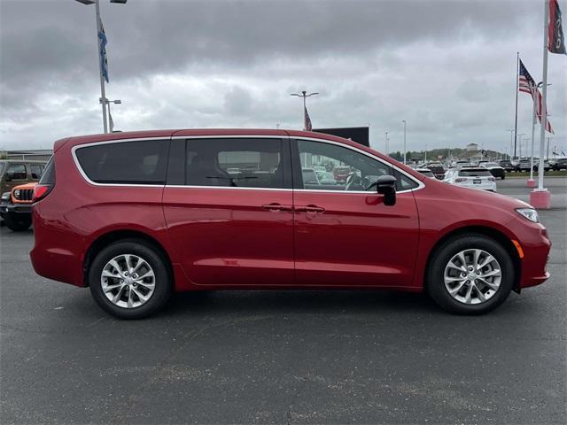 new 2025 Chrysler Pacifica car, priced at $47,547