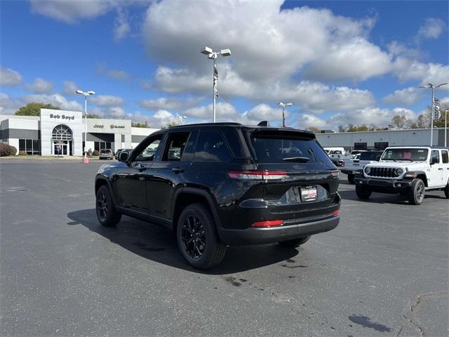 new 2025 Jeep Grand Cherokee car, priced at $45,025