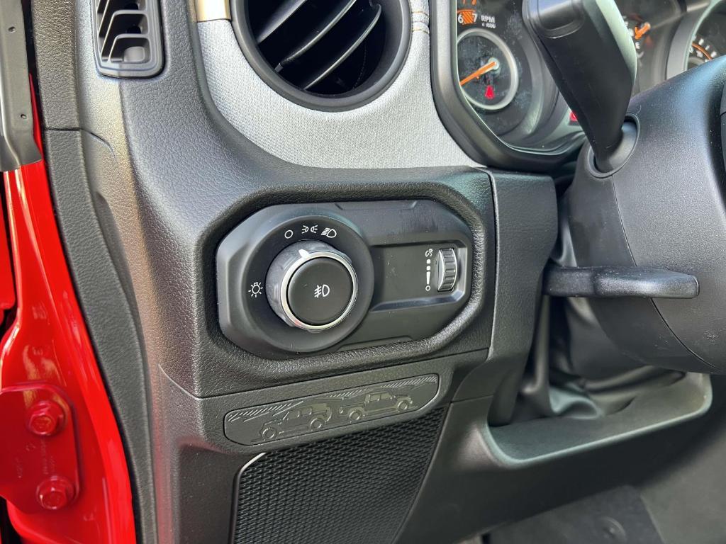new 2025 Jeep Wrangler car, priced at $42,178