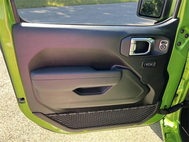 new 2025 Jeep Wrangler car, priced at $49,612