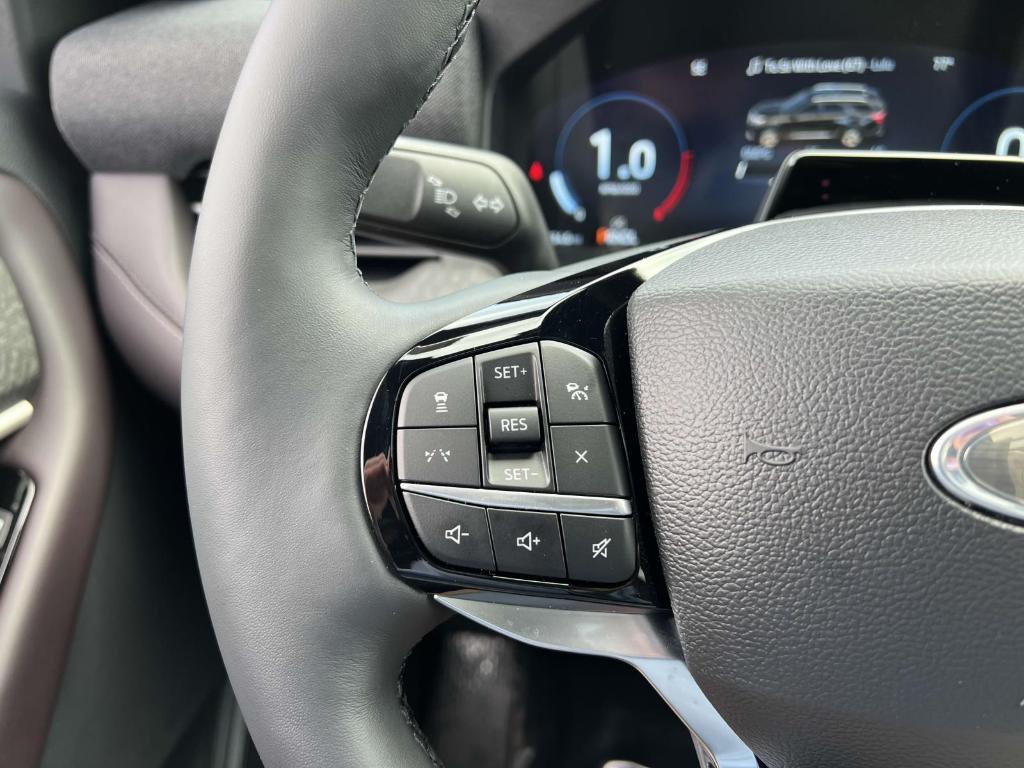 new 2025 Ford Explorer car, priced at $56,053