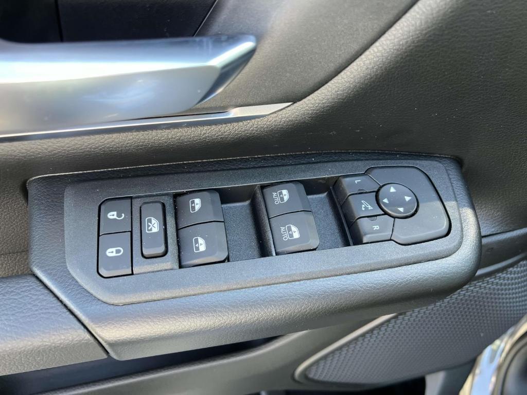 new 2025 Ram 1500 car, priced at $47,987