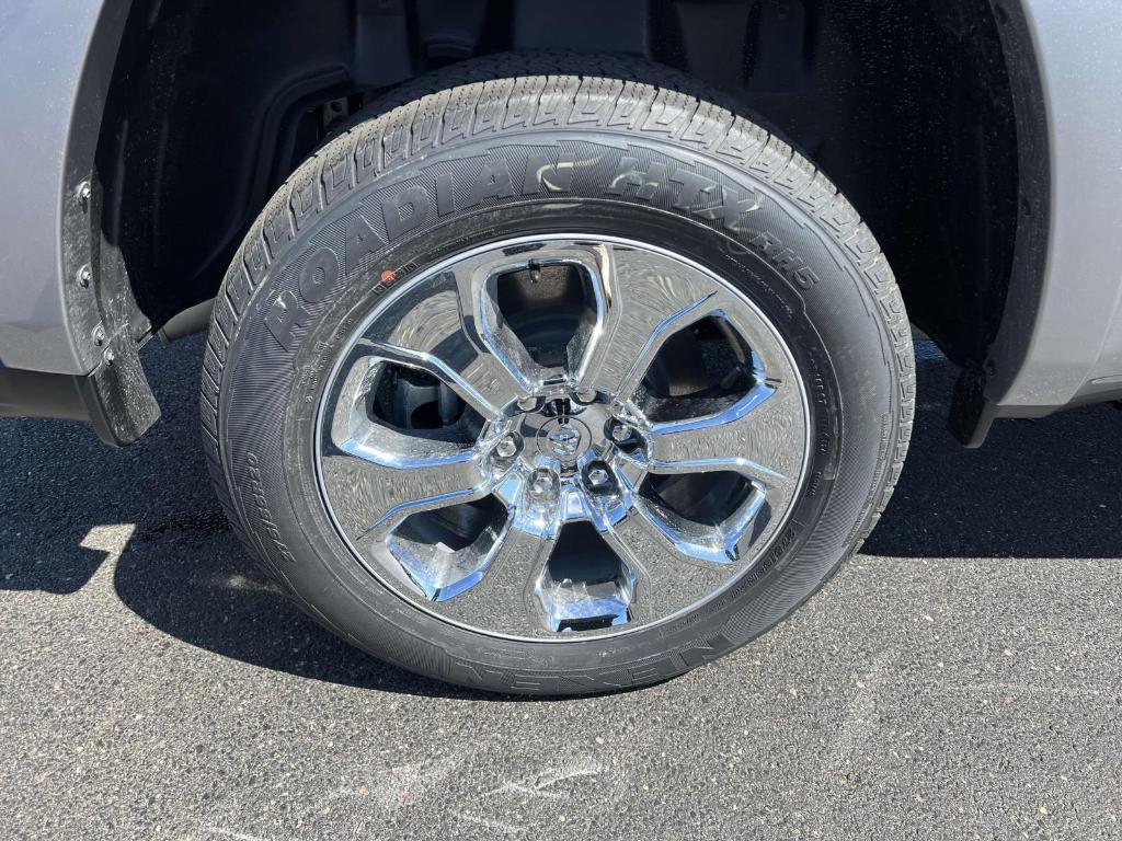 new 2025 Ram 1500 car, priced at $47,987