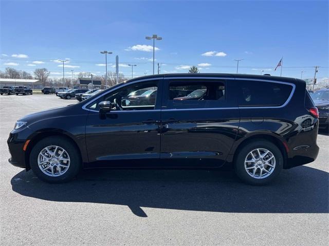 new 2025 Chrysler Pacifica car, priced at $42,425
