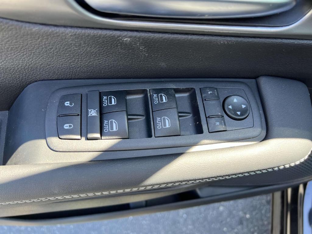 new 2025 Chrysler Pacifica car, priced at $42,501