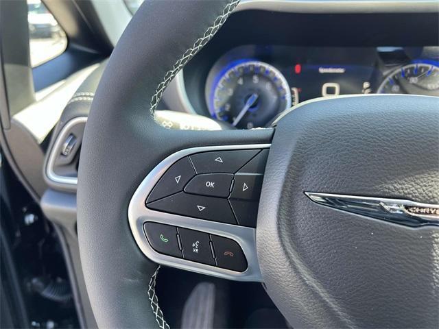 new 2025 Chrysler Pacifica car, priced at $42,425