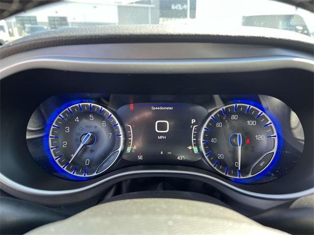 new 2025 Chrysler Pacifica car, priced at $42,425