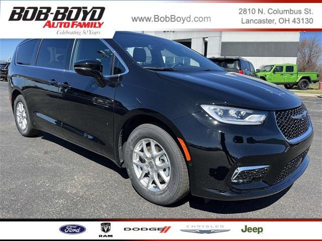 new 2025 Chrysler Pacifica car, priced at $42,425