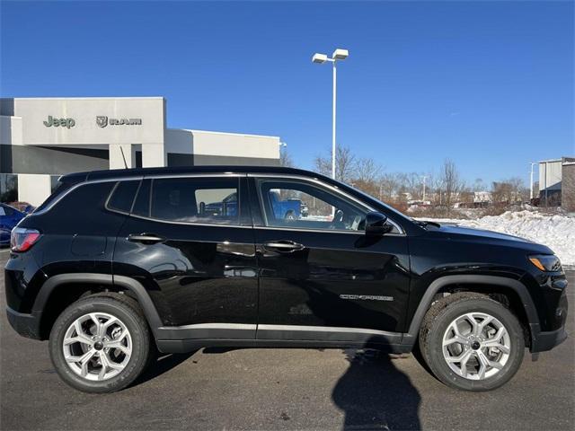 new 2025 Jeep Compass car, priced at $28,090