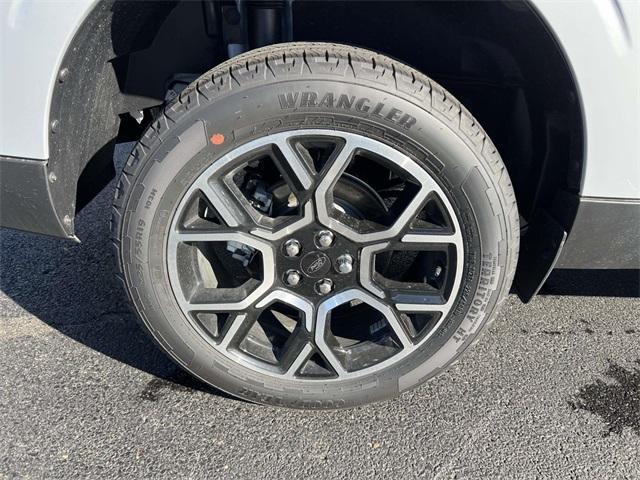 new 2025 Ford Maverick car, priced at $39,085