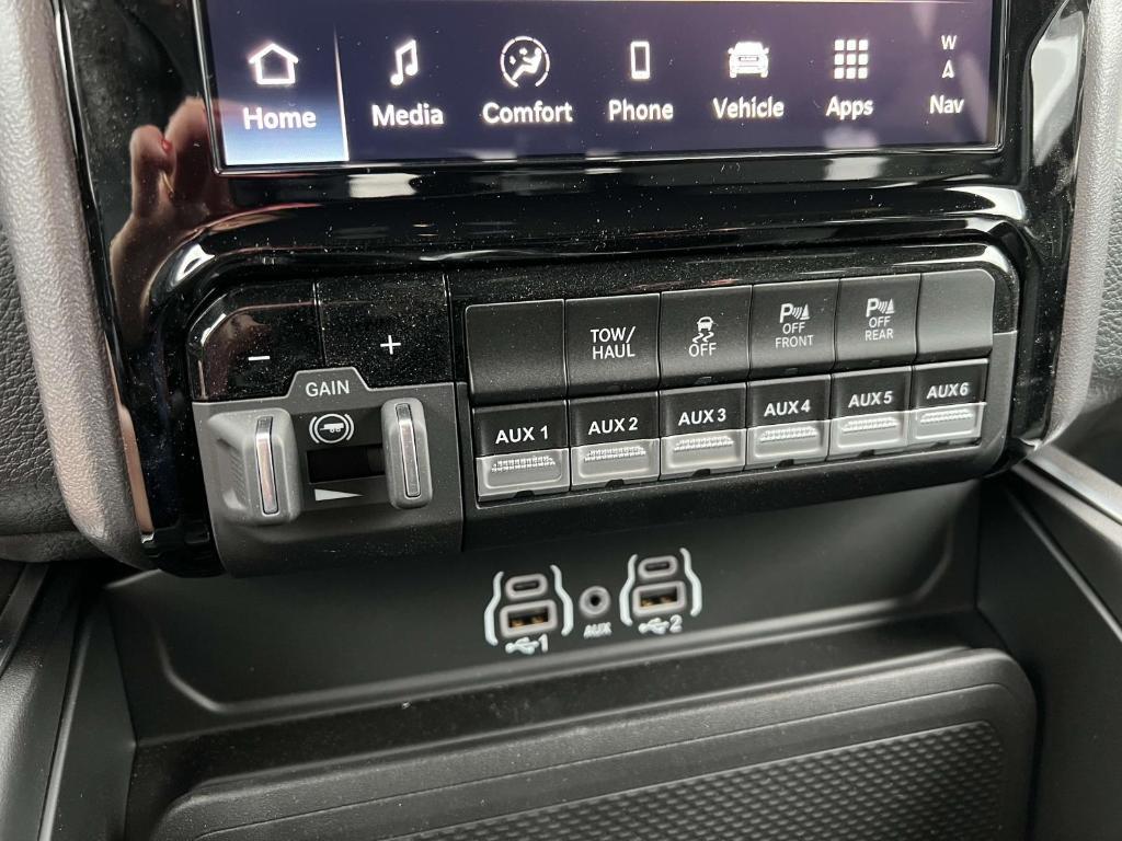 new 2025 Ram 2500 car, priced at $62,210