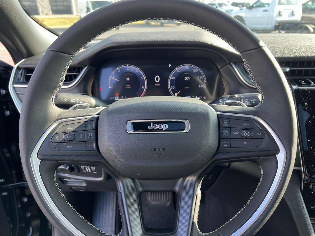 new 2025 Jeep Grand Cherokee car, priced at $41,030