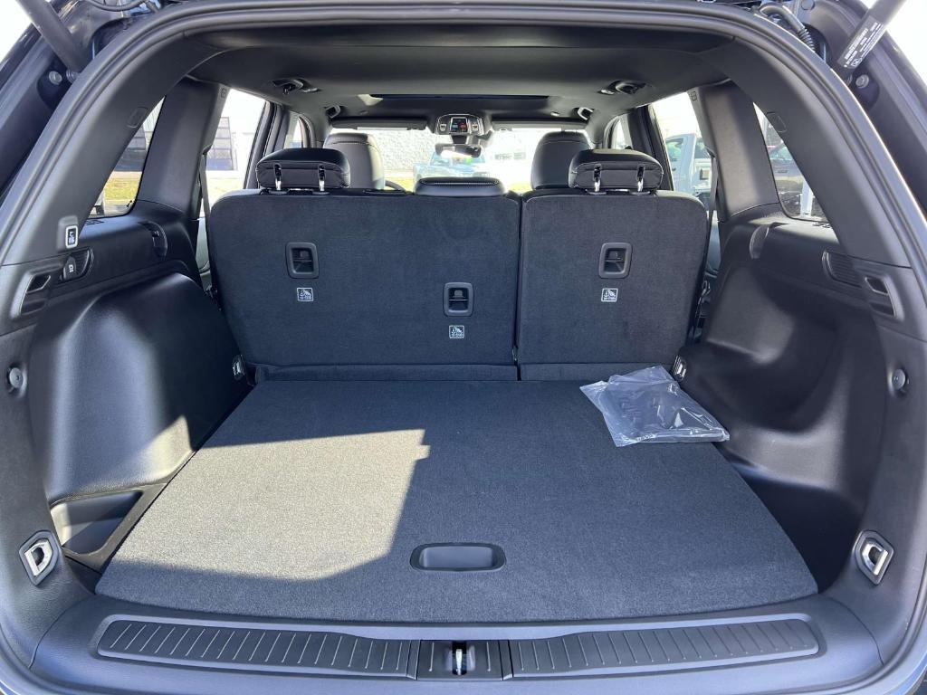 new 2025 Jeep Grand Cherokee car, priced at $41,030