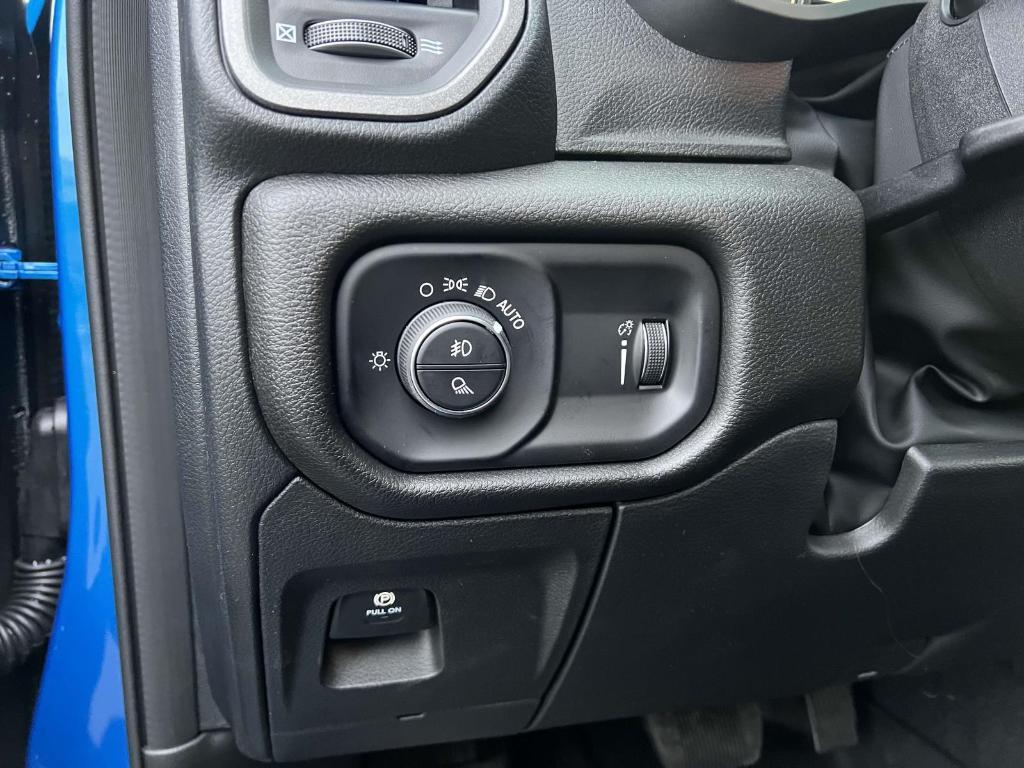 new 2025 Ram 1500 car, priced at $46,735