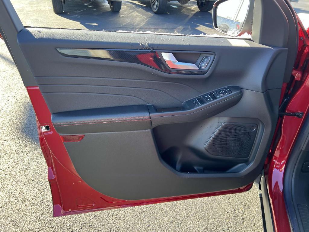 new 2025 Ford Escape car, priced at $31,016