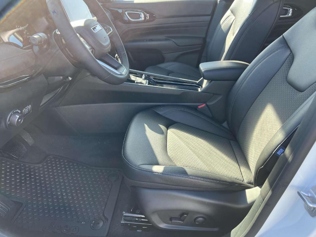 new 2025 Jeep Compass car, priced at $31,735