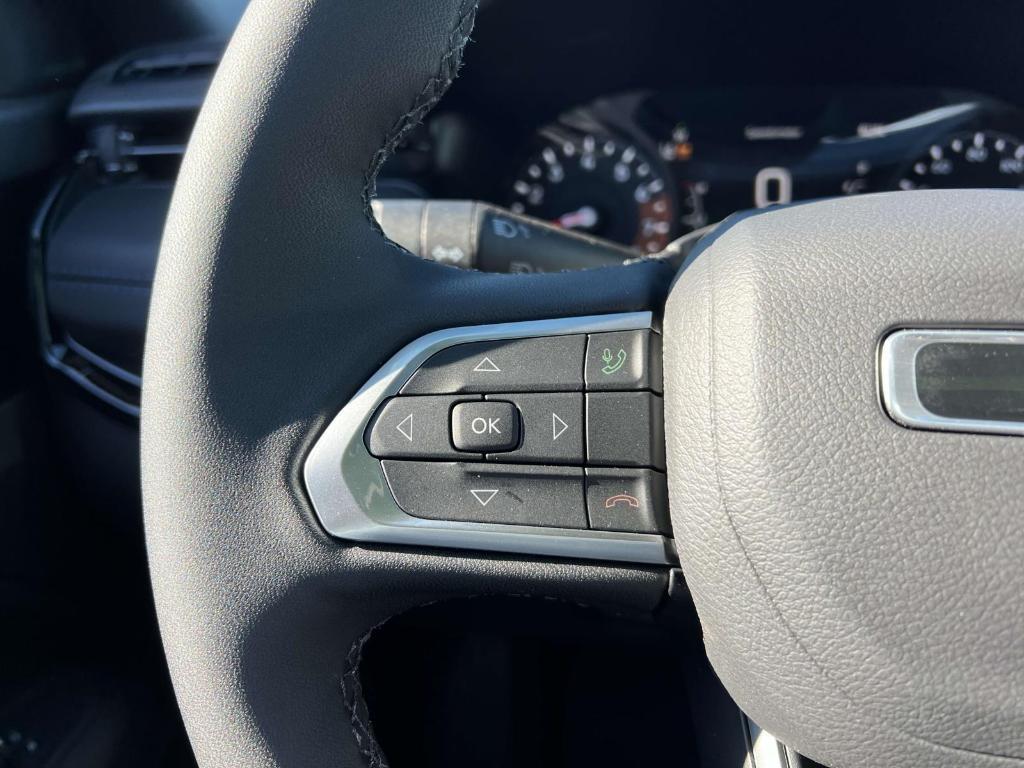 new 2025 Jeep Compass car, priced at $31,735
