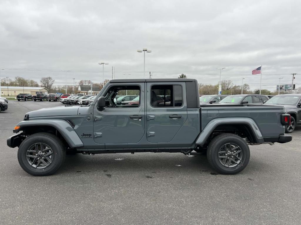 new 2025 Jeep Gladiator car, priced at $45,793