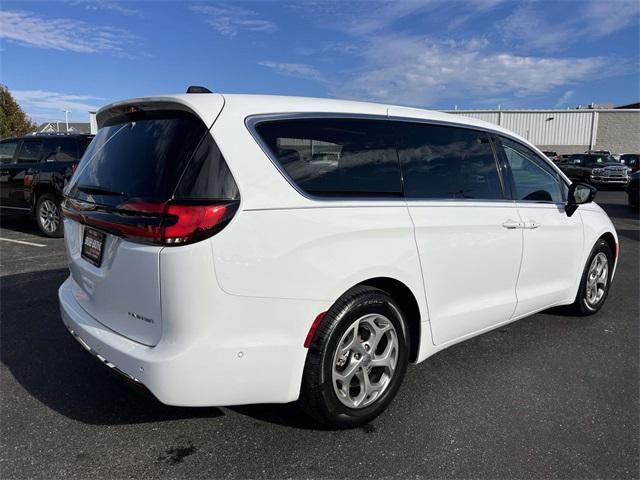 used 2024 Chrysler Pacifica car, priced at $41,695