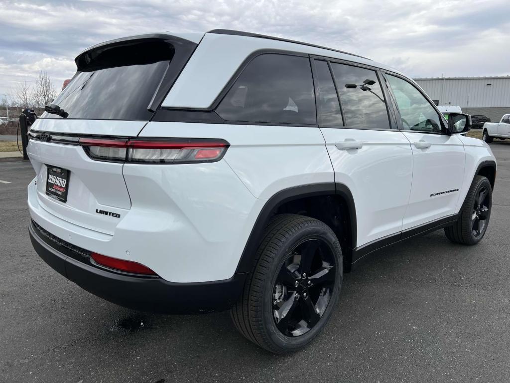 new 2025 Jeep Grand Cherokee car, priced at $45,837