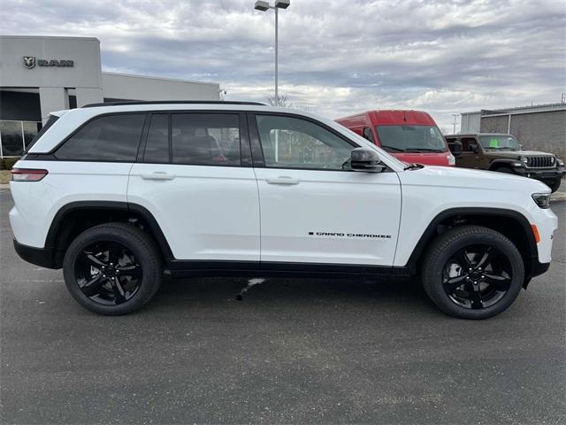 new 2025 Jeep Grand Cherokee car, priced at $47,420