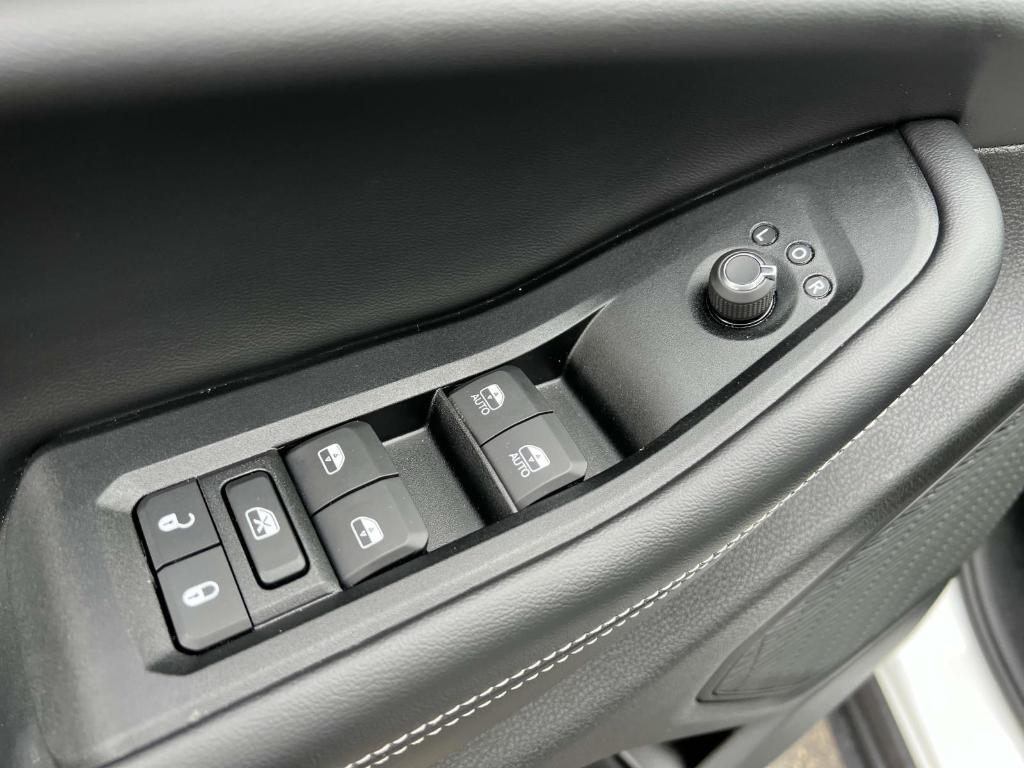 new 2025 Jeep Grand Cherokee car, priced at $45,837