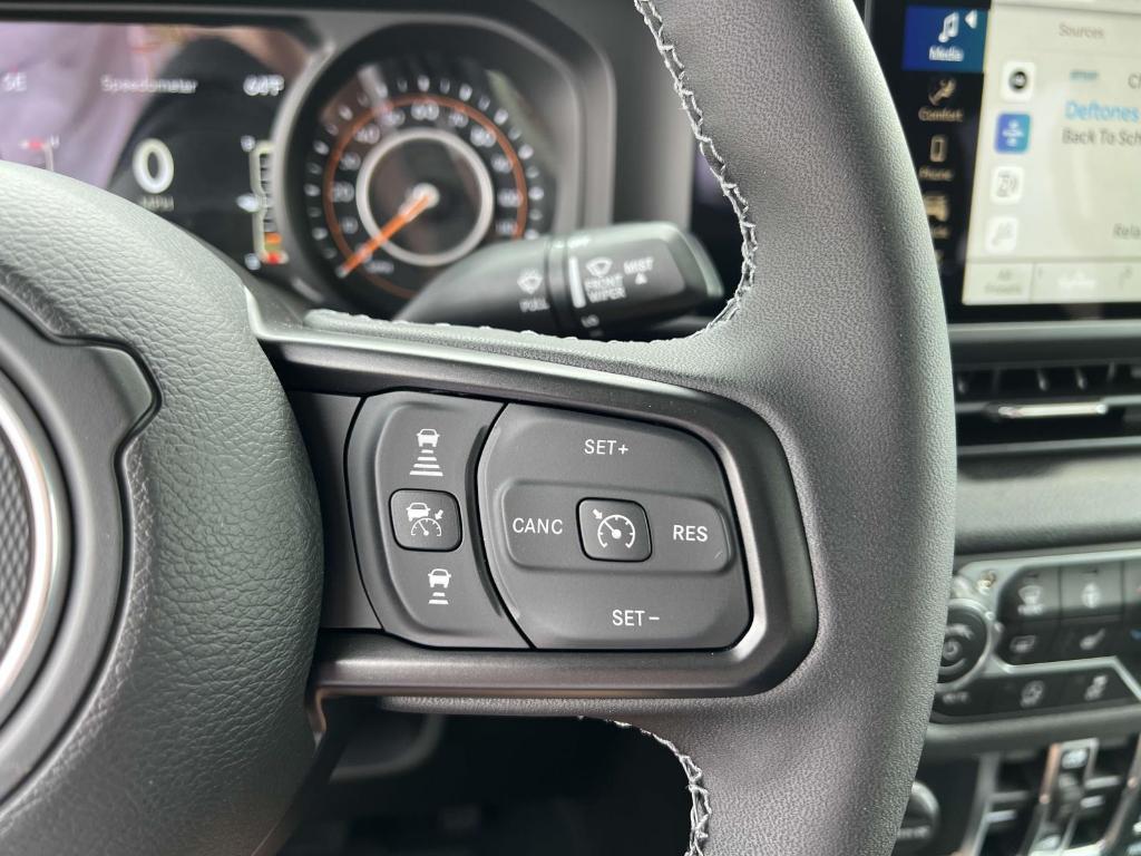 new 2025 Jeep Gladiator car, priced at $47,280