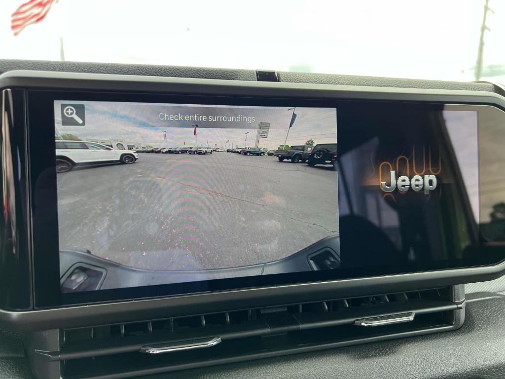 new 2025 Jeep Gladiator car, priced at $47,280