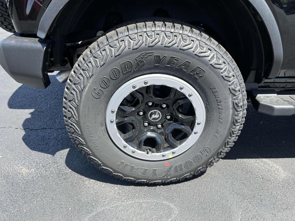 new 2025 Ford Bronco car, priced at $46,937