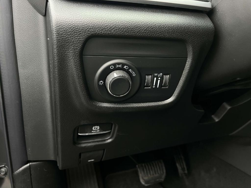 new 2025 Jeep Grand Cherokee L car, priced at $41,847
