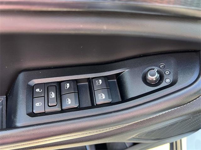 used 2023 Jeep Grand Cherokee L car, priced at $28,795
