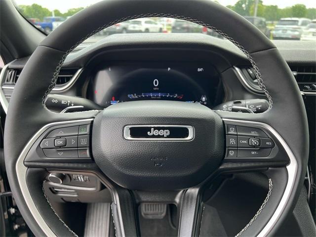 used 2025 Jeep Grand Cherokee car, priced at $40,675